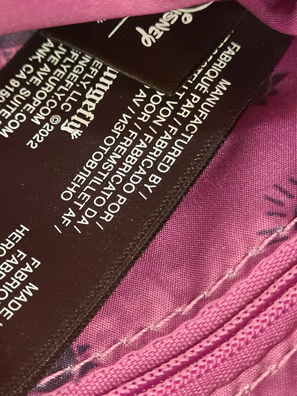 Loungefly Disney Magenta Kevin the Bird & Lion King Family Crossbody Bag - Picture 8 of 11